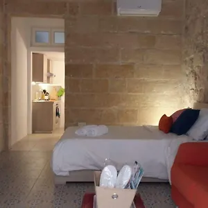 Zekka Apartment